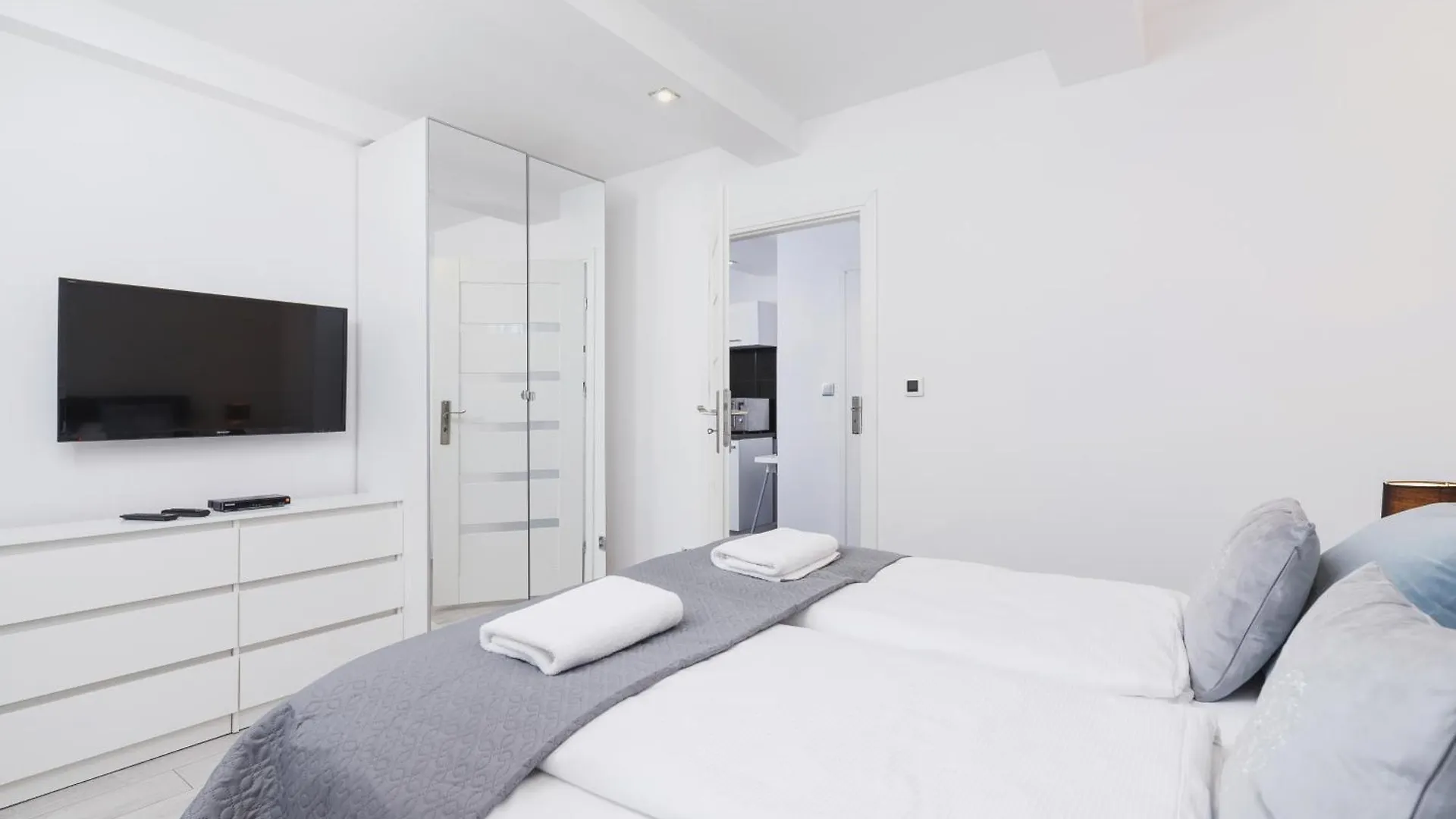 Apartment Lubelska Krakow By Noclegi Renters 0*,